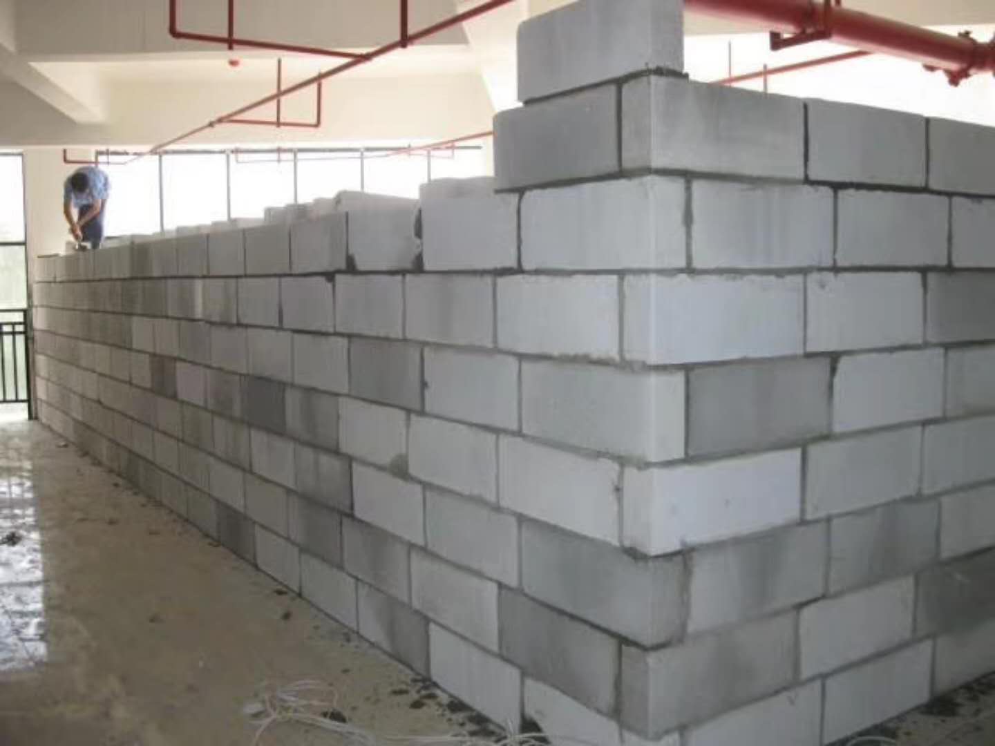 二道蒸压加气混凝土砌块承重墙静力和抗震性能的研究